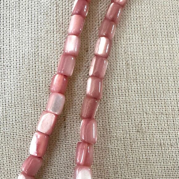Vintage Pink Mother-of-Pearl Shell Bead Choker Necklace - Picture 2 of 6